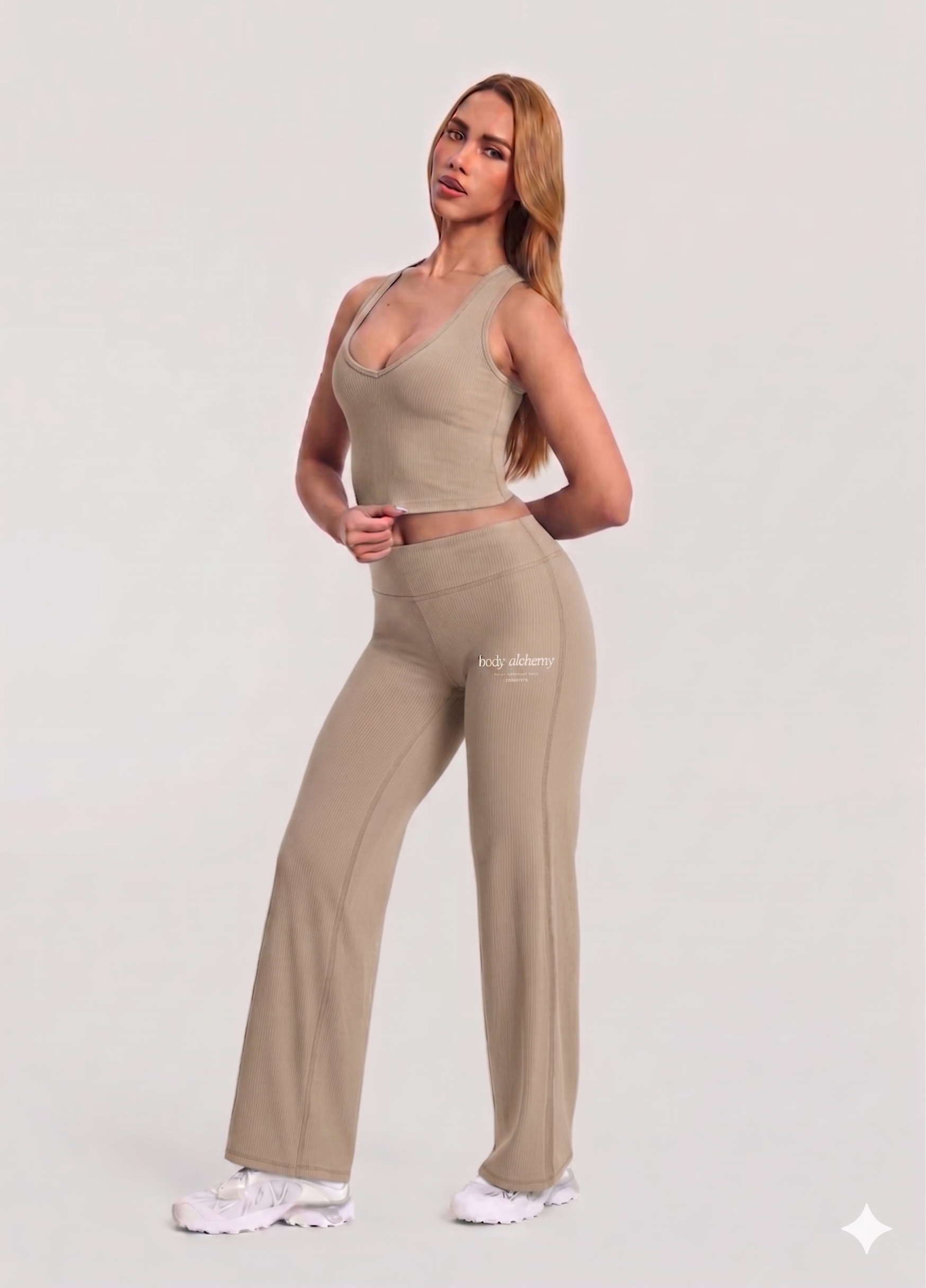 Zestaw sportowy - Body Alchemy - begie - obrazek 2
